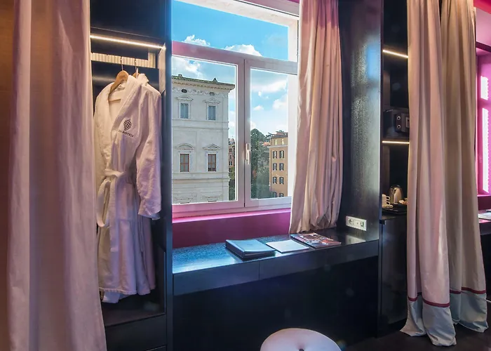 Sina Bernini Bristol, Autograph Collection 5*